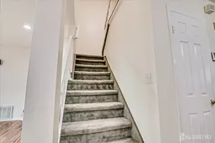 12 Tulip Ct, Edison, NJ 08820 - Photo 19
