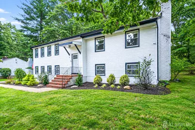 4 Bunker Hill Run, East Brunswick Township, NJ 08816 - Photo 3