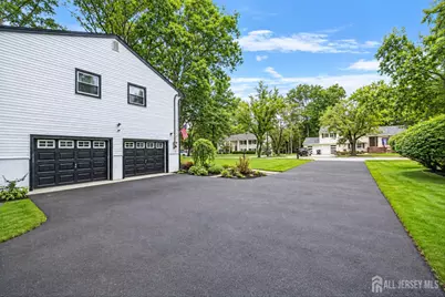 4 Bunker Hill Run, East Brunswick Township, NJ 08816 - Photo 5