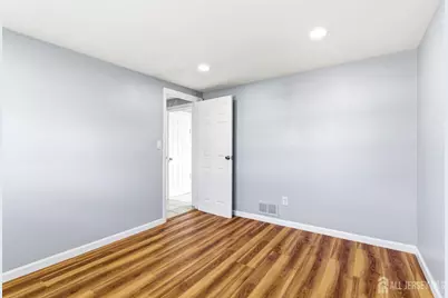 29 Swarthmore Drive, Carteret, NJ 07008 - Photo 31