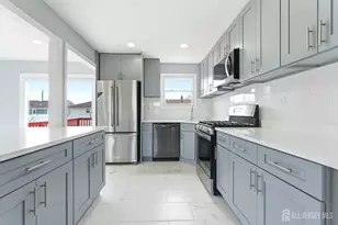 29 Swarthmore Dr, Carteret, NJ 07008 - Photo 11