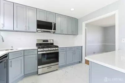 29 Swarthmore Drive, Carteret, NJ 07008 - Photo 13