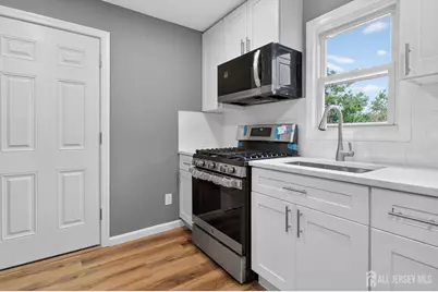 16 Gordon Street, Aberdeen Township, NJ 07721 - Photo 7