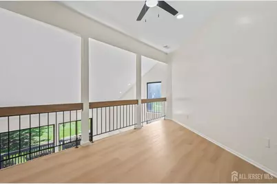 102 Kingsberry Drive, Franklin Township, NJ 08873 - Photo 15
