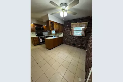 27 Frieda Lane, Colonia, NJ 07067 - Photo 5