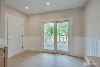 8 Fox Road, Edison, NJ 08817 - Photo 15