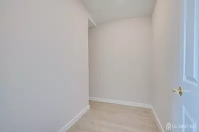 8 Fox Road, Edison, NJ 08817 - Photo 21