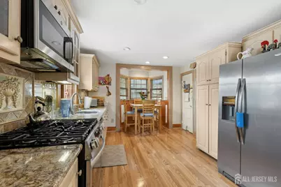 366 Broad Street, Sewaren, NJ 07077 - Photo 13