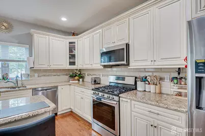 37 Wildwood Avenue, Fords, NJ 08863 - Photo 17
