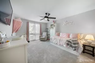 305 Michaels Ct, Woodbridge Township, NJ 07095 - Photo 9