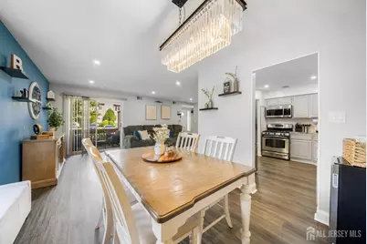 305 Michaels Court, Woodbridge Township, NJ 07095 - Photo 17