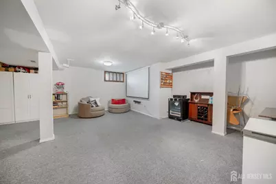 305 Michaels Court, Woodbridge Township, NJ 07095 - Photo 23
