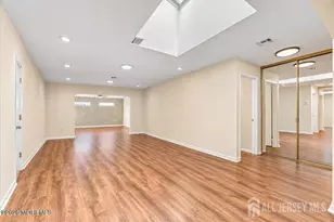 375C Duranta Plaza, Monroe Township, NJ 08831 - Photo 7
