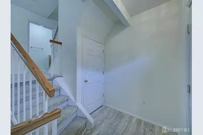 518 Great Beds Court, Perth Amboy, NJ 08861 - Photo 3