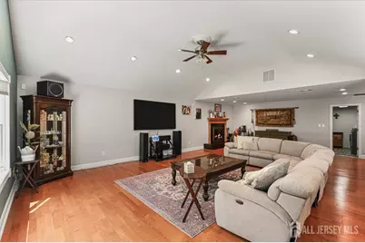 8 Dusko Drive, Sayreville, NJ 08859 - Photo 13