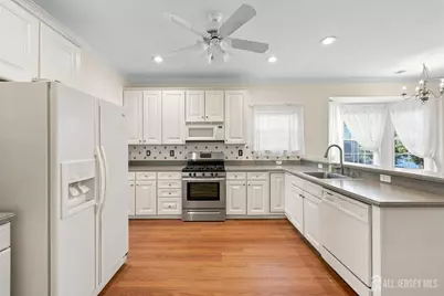 99 Minuteman Circle, Upper Freehold Township, NJ 08501 - Photo 13