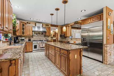 2 Lexington Court, Monroe Township, NJ 08831 - Photo 19