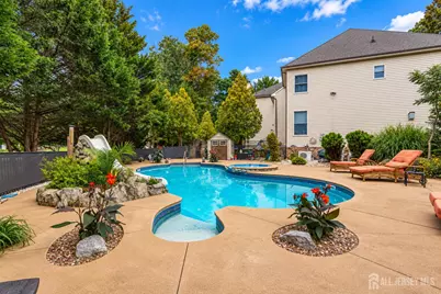 2 Lexington Court, Monroe Township, NJ 08831 - Photo 45