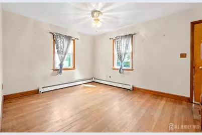94 Luther Avenue, Perth Amboy, NJ 08861 - Photo 9
