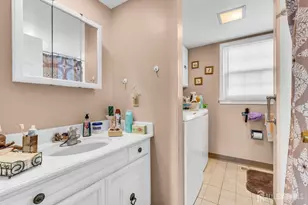 57E Fairfield Ln, Monroe Township, NJ 08863 - Photo 11