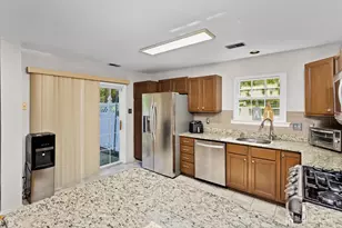 301 Pheasant Run, South Brunswick Township, NJ 08852 - Photo 15