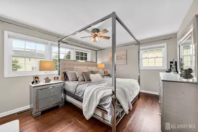 555 E Washington Avenue E, Woodbridge Township, NJ 07095 - Photo 11