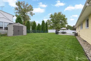 555 E Washington Ave E, Woodbridge Township, NJ 07095 - Photo 23