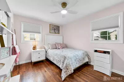 555 E Washington Avenue E, Woodbridge Township, NJ 07095 - Photo 13