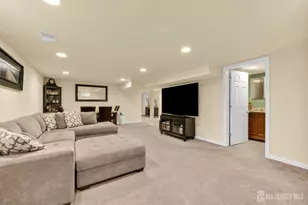 555 E Washington Ave E, Woodbridge Township, NJ 07095 - Photo 17
