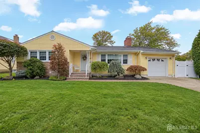 555 E Washington Avenue E, Woodbridge Township, NJ 07095 - Photo 1
