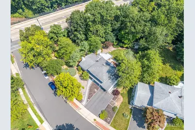 560 Wakefield Drive, Metuchen, NJ 08840 - Photo 5