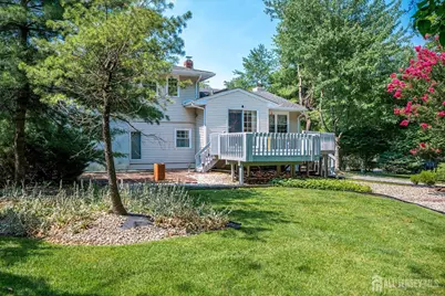 560 Wakefield Drive, Metuchen, NJ 08840 - Photo 9