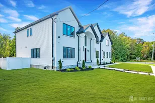 54 Nevsky St, Edison, NJ 08820 - Photo 3