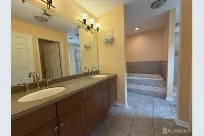 247 River Road, Piscataway Township, NJ 08854 - Photo 23