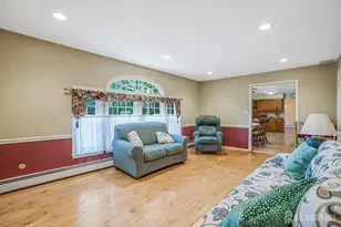 11 Woodrow Wilson Dr, Edison, NJ 08820 - Photo 11