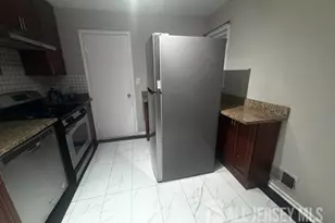 81 Woodmere Dr, Sayreville, NJ 08859 - Photo 3