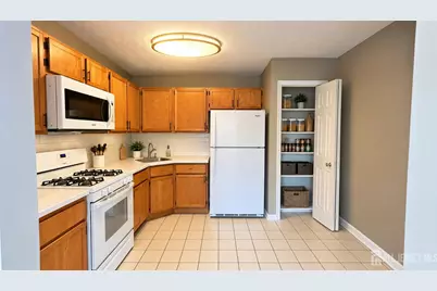 29 Pembrook Avenue, North Brunswick Township, NJ 08902 - Photo 3