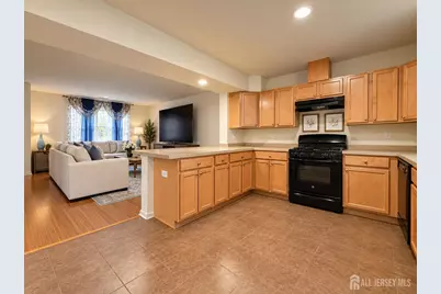 27 Keenan Street, Franklin Township, NJ 08873 - Photo 7