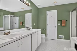 12 Berkshire Ct, Manalapan Township, NJ 07726 - Photo 7