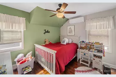 555 E Maple Avenue E, Woodbridge Township, NJ 07095 - Photo 17