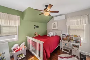 555 E Maple Ave E, Woodbridge Township, NJ 07095 - Photo 17