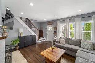 555 E Maple Ave E, Woodbridge Township, NJ 07095 - Photo 7