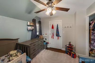 555 E Maple Avenue E, Woodbridge Township, NJ 07095 - Photo 23