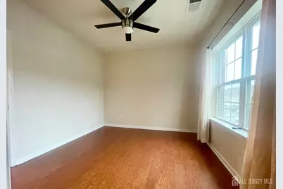 728 Strassle Way, South Plainfield, NJ 07080 - Photo 7