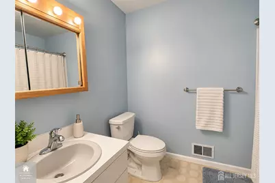 40 Compton Avenue, Hazlet Township, NJ 07734 - Photo 9