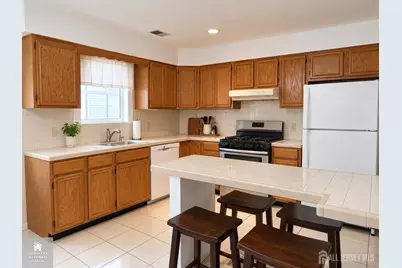 40 Compton Avenue, Hazlet Township, NJ 07734 - Photo 3