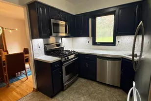 8 Teaberry Dr, Edison, NJ 08820 - Photo 7