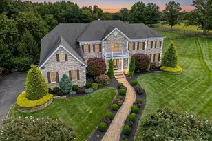 8 Windhaven Ct, Monroe Township, NJ 08831 - Photo 1
