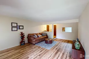 280 Willowbrook Dr, North Brunswick Township, NJ 08902 - Photo 7