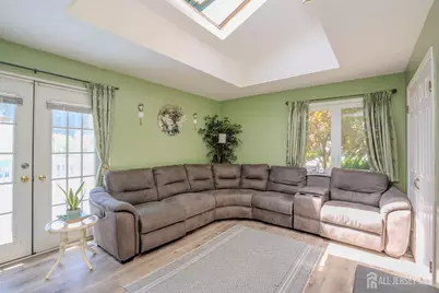 2284 Polk Avenue, North Brunswick Township, NJ 08902 - Photo 9